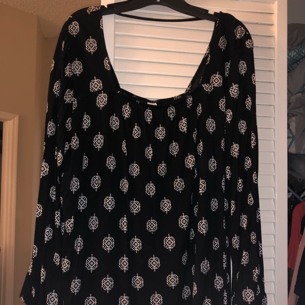 Old Navy Top XL new without tags